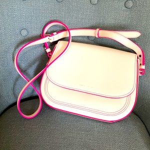 NWOT Pristine Marc Jacobs white/pink saddle purse